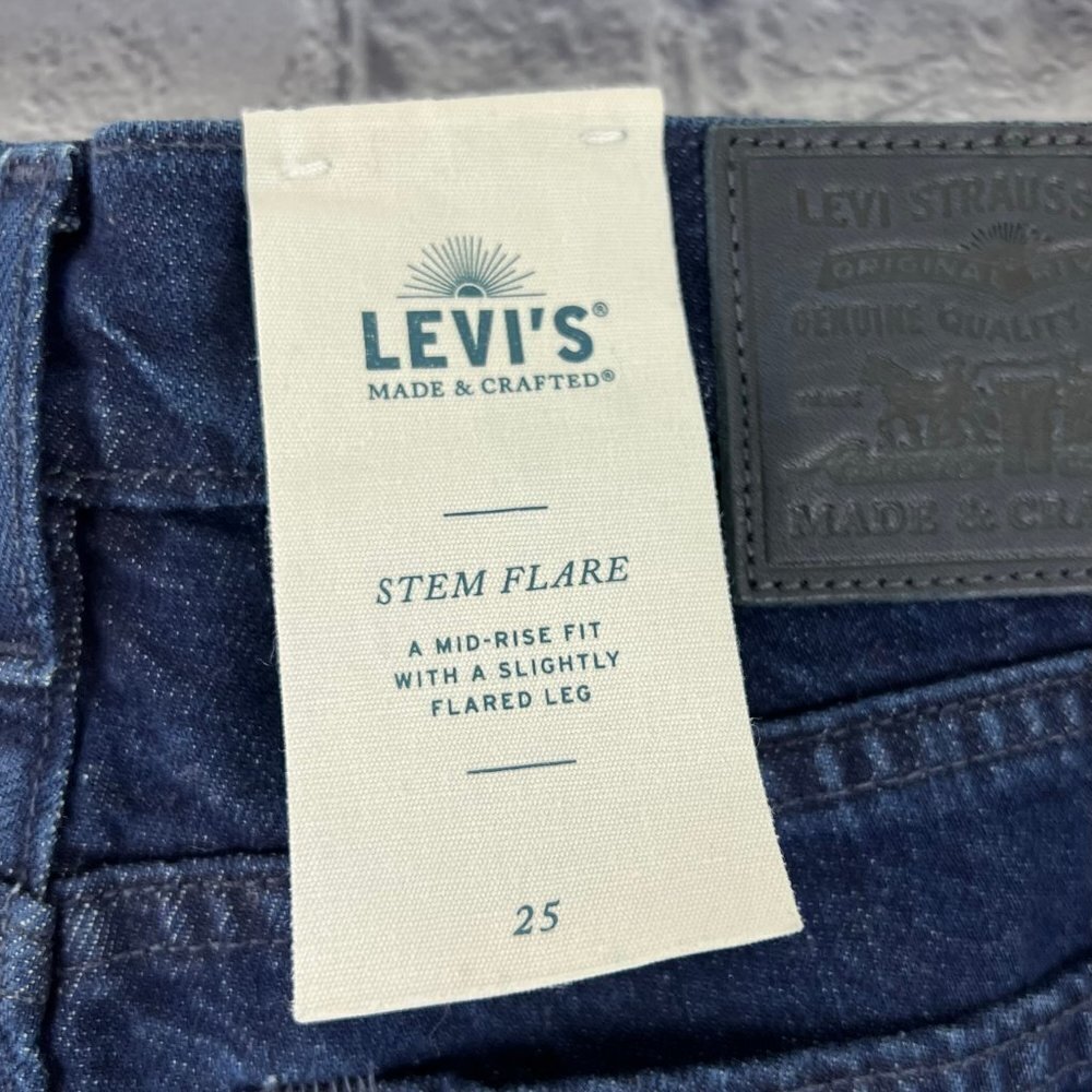 Levi's Stem Flare Jeans Embroidered  Nwt Size 25 - Picture 8 of 10